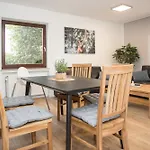 Deluxe For 5 - 2 Bedrooms - Free Private Parking - 5 Min To Slopes - Terrace * Winterberg
