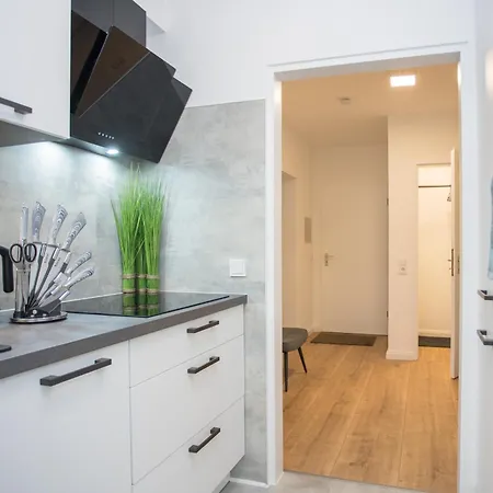 Deluxe For 5 - 2 Bedrooms - Free Private Parking - 5 Min To Slopes - Terrace Winterberg