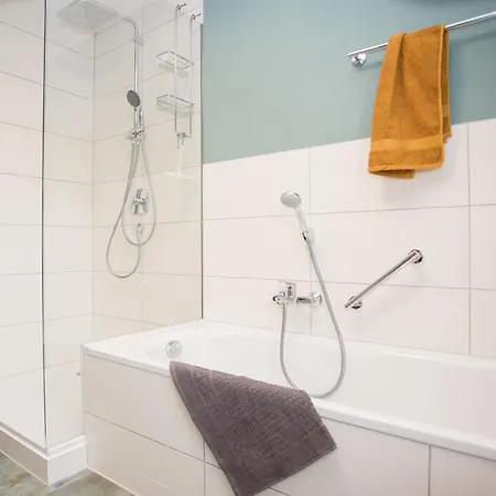 Deluxe - 2 Bedrooms - Free Parking - 5 Min To Slopes Apartment *