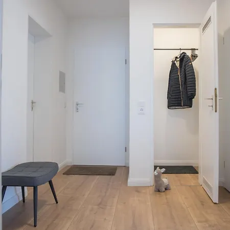 Deluxe For 5 - 2 Bedrooms - Free Private Parking - 5 Min To Slopes - Terrace * Винтерберг