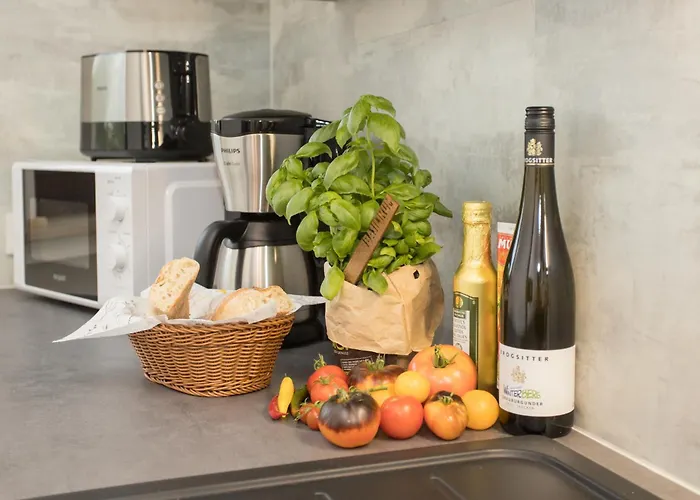 Deluxe For 5 - 2 Bedrooms - Free Private Parking - 5 Min To Slopes - Terrace