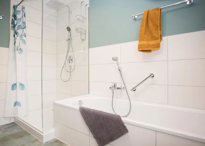 Deluxe For 5 - 2 Bedrooms - Free Private Parking - 5 Min To Slopes - Terrace Lägenhet *