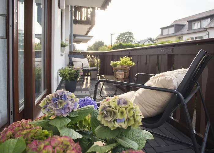 Deluxe For 5 - 2 Bedrooms - Free Private Parking - 5 Min To Slopes - Terrace *