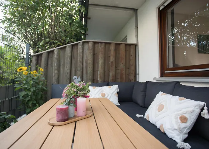 Deluxe For 5 - 2 Bedrooms - Free Private Parking - 5 Min To Slopes - Terrace Lägenhet Winterberg